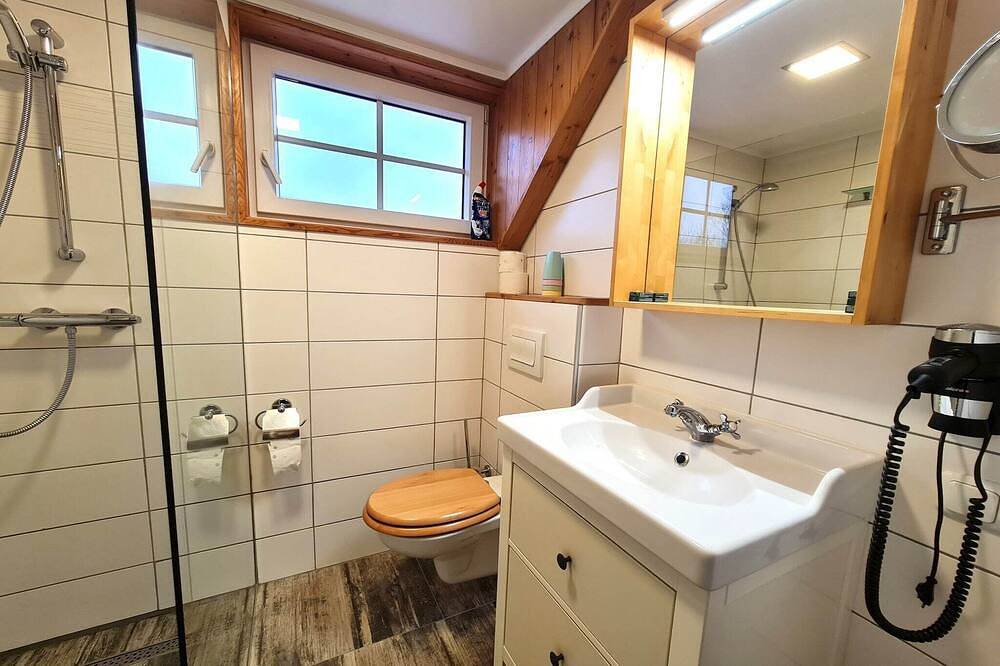 Geheel appartement, Appartement in Gnesau met Hot Tub in Gnesau, Oberkärnten