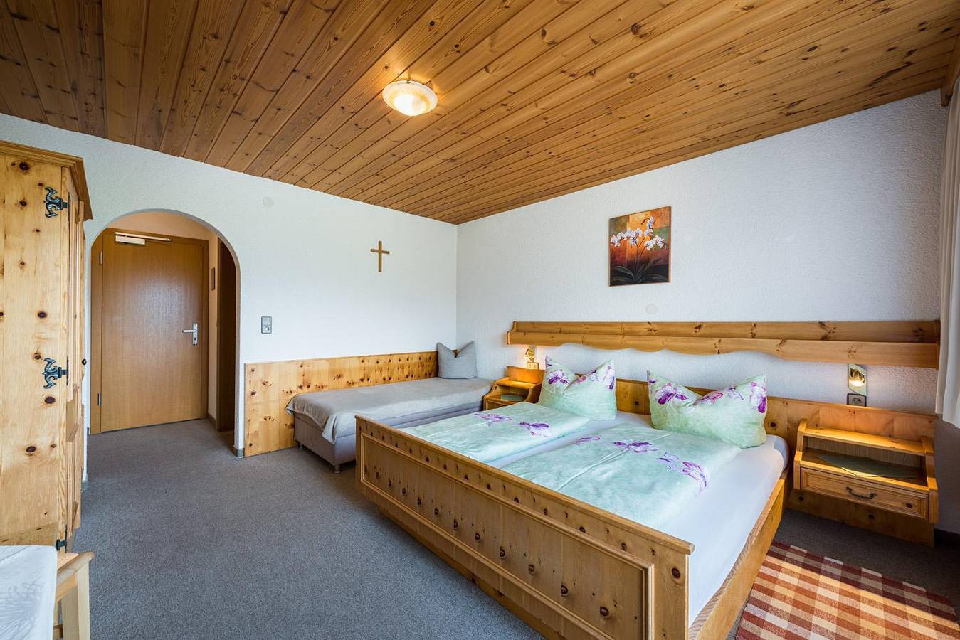 Ganze Ferienwohnung, Doppelzimmer, Dusche oder Bad, Balkon in Weerberg, Tiroler Unterland
