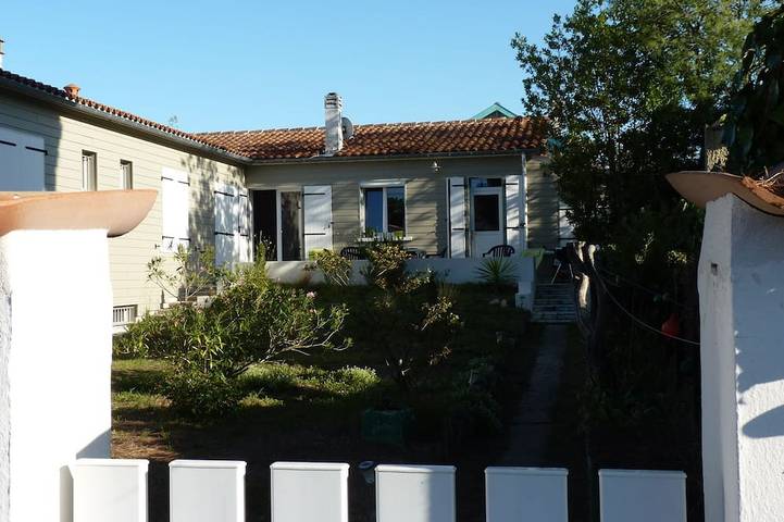 Ferienhaus für 10 Personen, mit Terrasse und Garten - 1