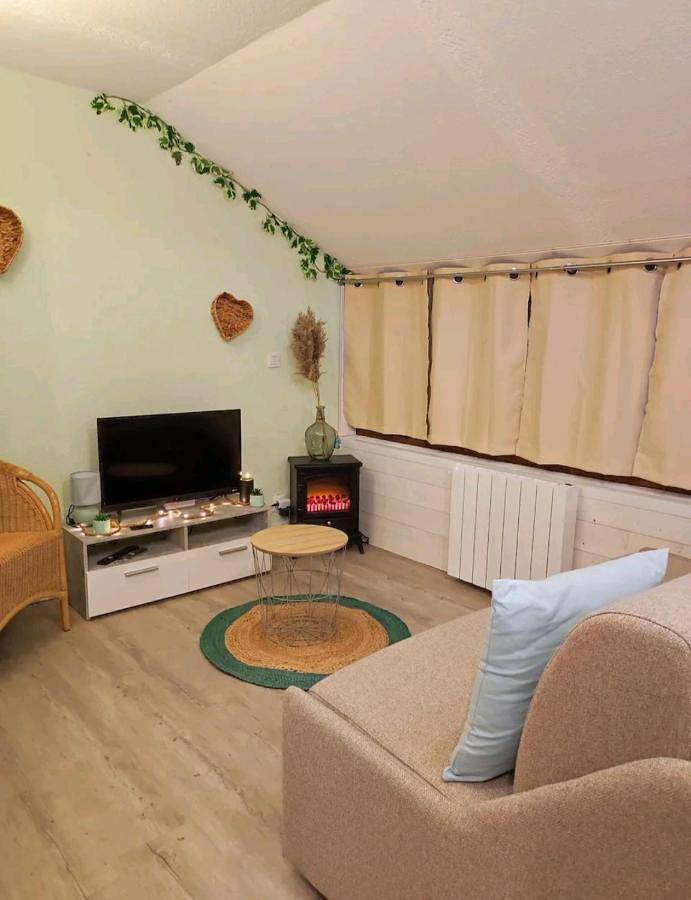 Gîte pour 2 personnes, avec piscine dans Guzet-Neige - 3