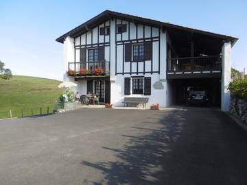 Gîte pour 6 personnes, avec jardin à Ainhoa