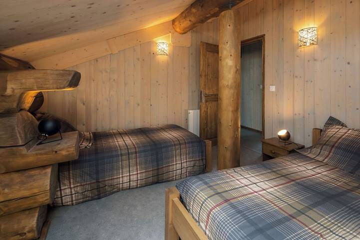 Chalet en rondins avec terrasse de 25 m2 avec vue agréable sans vis à vis in La Pesse, Parc naturel régional du Haut-Jura