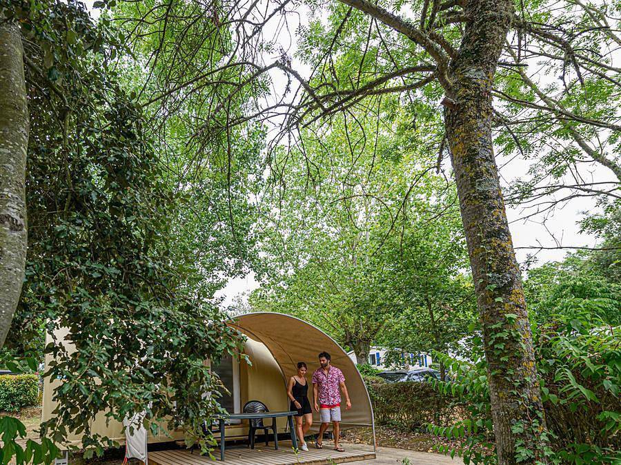 Camping Le Paradis - Sea Green By Sunêlia - Hébergement 4 personnes - Coco Sweet 2 chambres in Talmont-Saint-Hilaire, Vendée