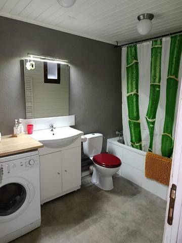 Gîte pour 6 personnes, avec terrasse et vue, animaux acceptés dans Minzier