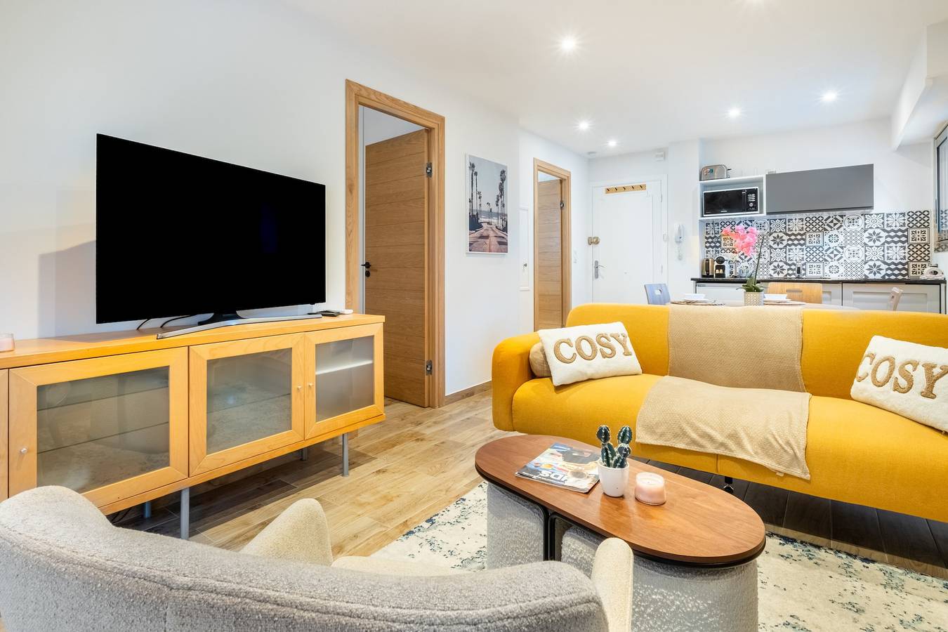 Appartement entier, Appartement « Cosy » avec balcon, Wi-Fi et climatisation in Cannes, Région de Cannes