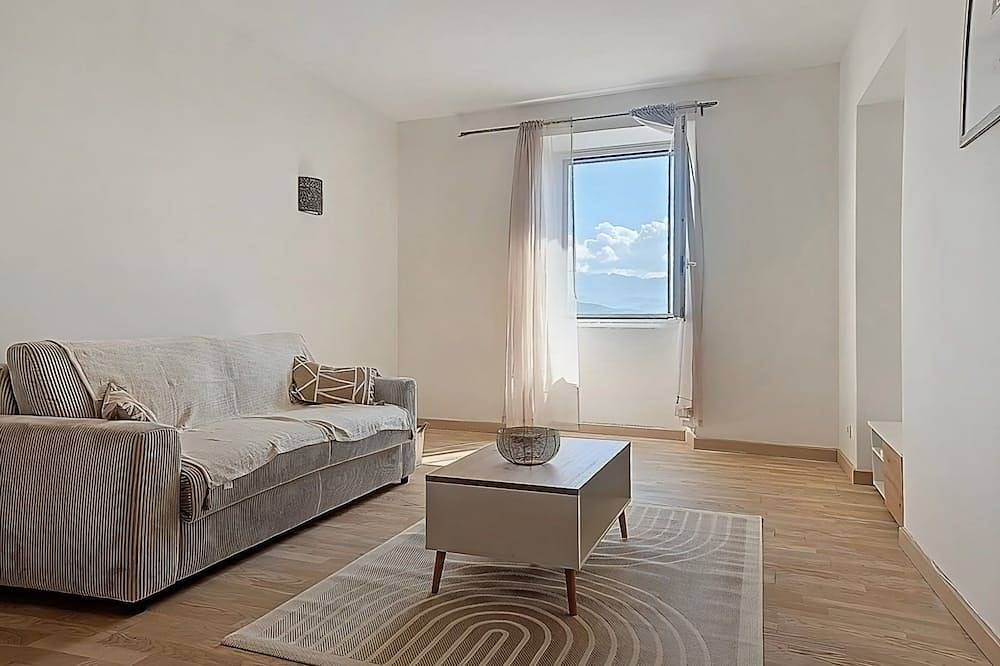 Ganze Wohnung, Beautiful sea view apartment, hyper center Ajaccio in Ajaccio, Golfe D'Ajaccio