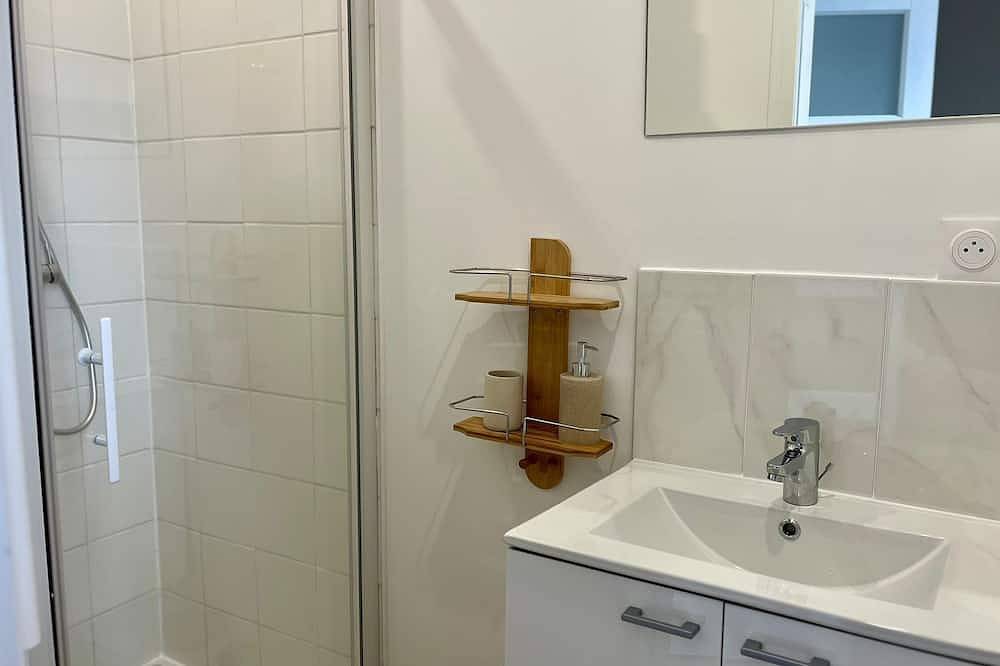 Entire apartment, Charming apartment just 20 minutes from Lille – Your Perfect Getaway ! in Roncq, Lille region