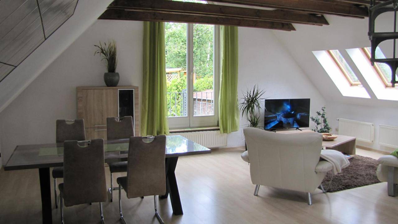 Ganze Wohnung, Two-Bedroom Apartment in Klotzsche, Dresden