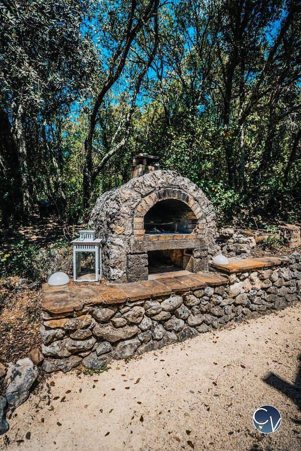 Location de vacances pour 6 personnes, avec vue et terrasse ainsi que piscine et jardin à Montclus - 3