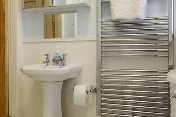 Log Cabin for 10 People in St Andrews, Fife region, Photo 4