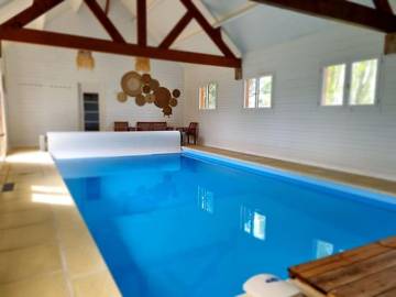 Cottage pour 8 personnes, avec vue ainsi que terrasse et piscine à Saint-Martin-le-Gaillard