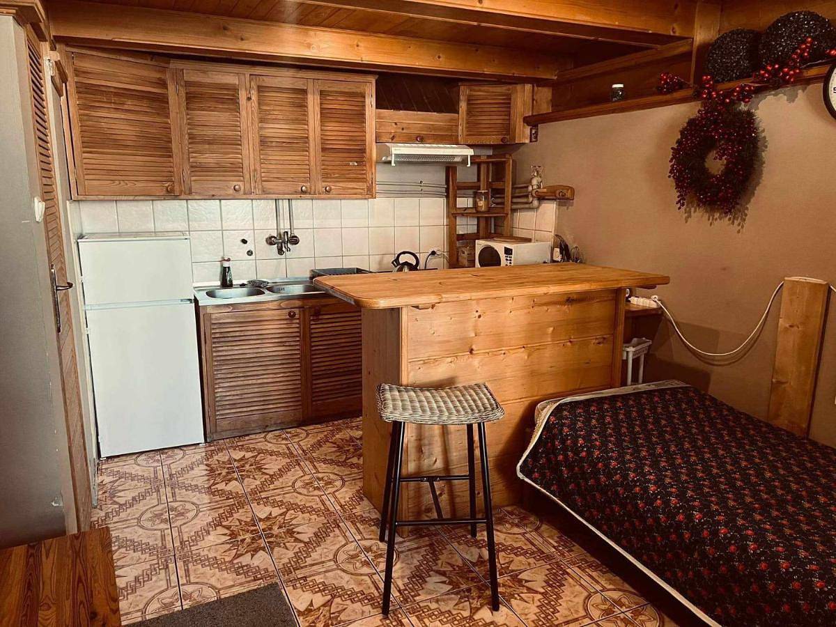 Szałas tatrzański in Kościelisko (Miasto), Kościelisko