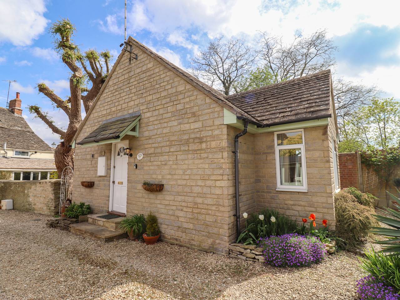 Straw Cottage in Cricklade, Wiltshire