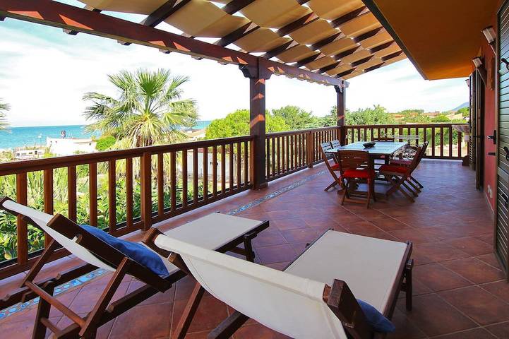 Ferienwohnung für 7 Personen, mit Garten und Pool sowie Balkon