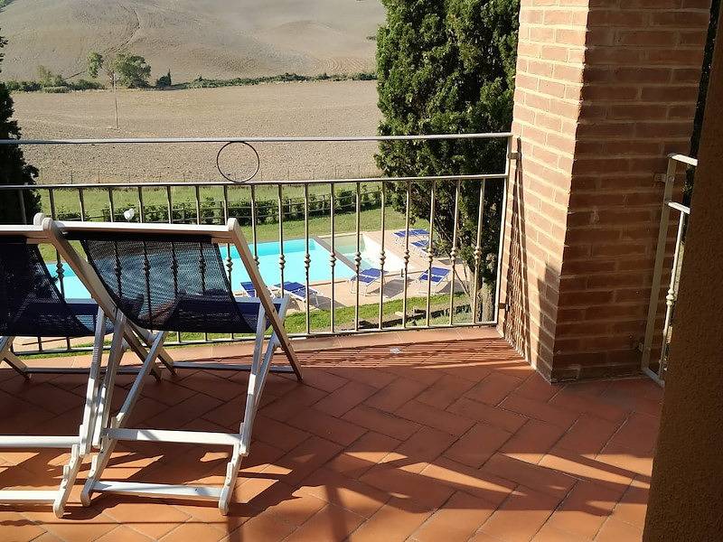Tritt — Ruhig gelegenes Apartment für 4 Personen in Lajatico mit Pool in Lajatico, Pisa Provinz