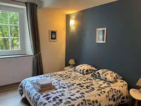 Gîte pour 8 personnes, avec jardin et piscine à Château-l'Évêque - 3