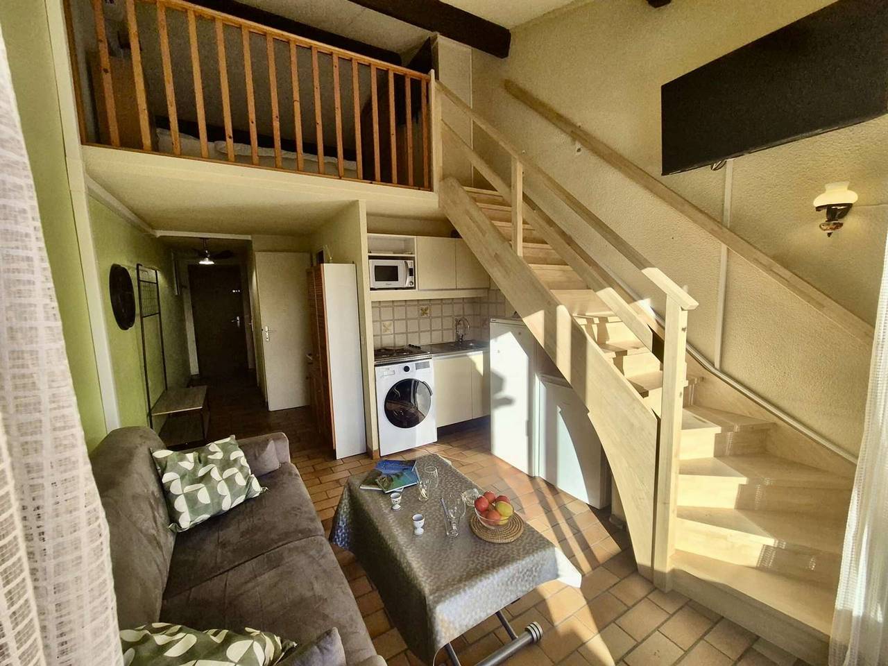 Appartement entier, T2 Mezzanine Climatisé avec Piscine et Parking à Cogolin in Port Cogolin, Cogolin