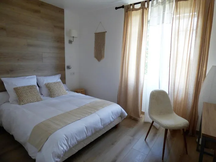 Bed and breakfast for 2 people, with view and garden as well as terrace - 1