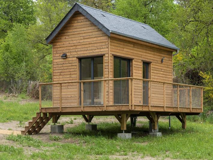 Gîte pour 4 personnes, avec Terrasse ainsi que Piscine et Sauna à Meyrignac-l'Église