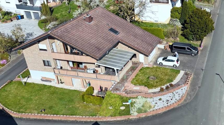 Ferienwohnung für 5 Personen, mit Balkon und Terrasse sowie Garten und Ausblick in Villmar