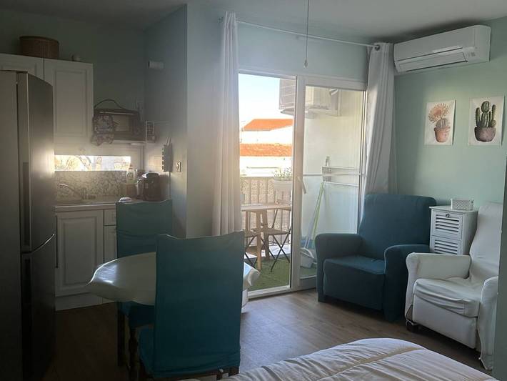Studio entier, Studio rénové proche cures avec climatisation et Wi-Fi in Balaruc-les-Bains, Côte méditerranéenne (France)