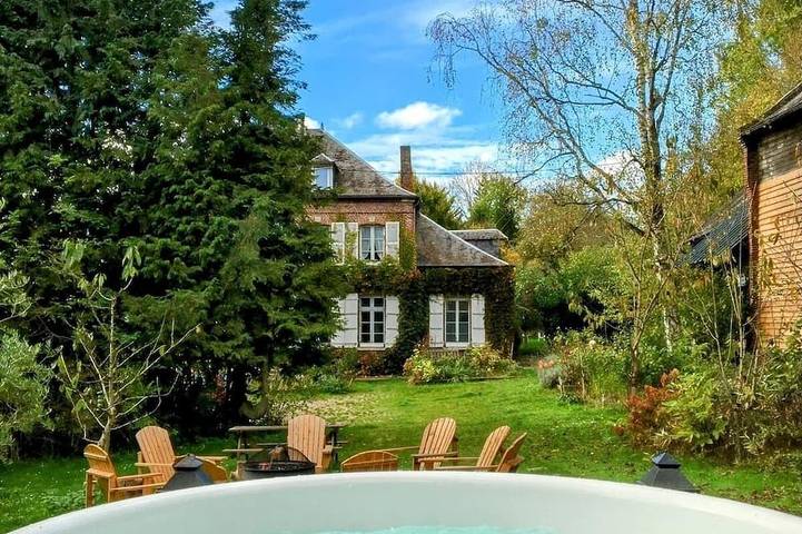 Gîte pour 14 personnes, avec terrasse et sauna ainsi que jacuzzi et jardin, animaux acceptés dans Cempuis