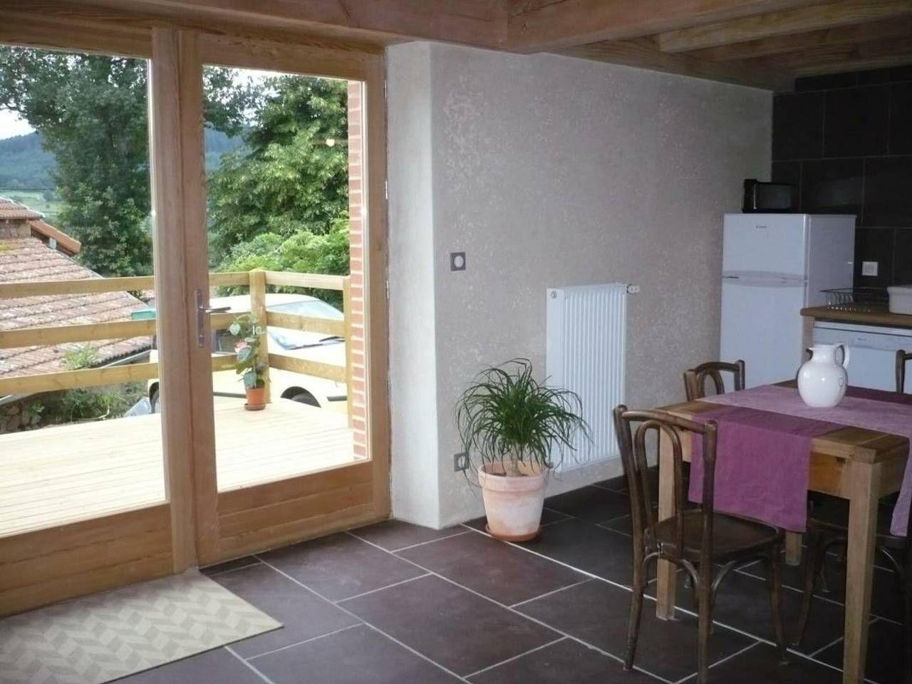 Écogîte confortable avec terrasse privative en pleine campagne in Saint-Romain-d'Urfé, Région de Roanne