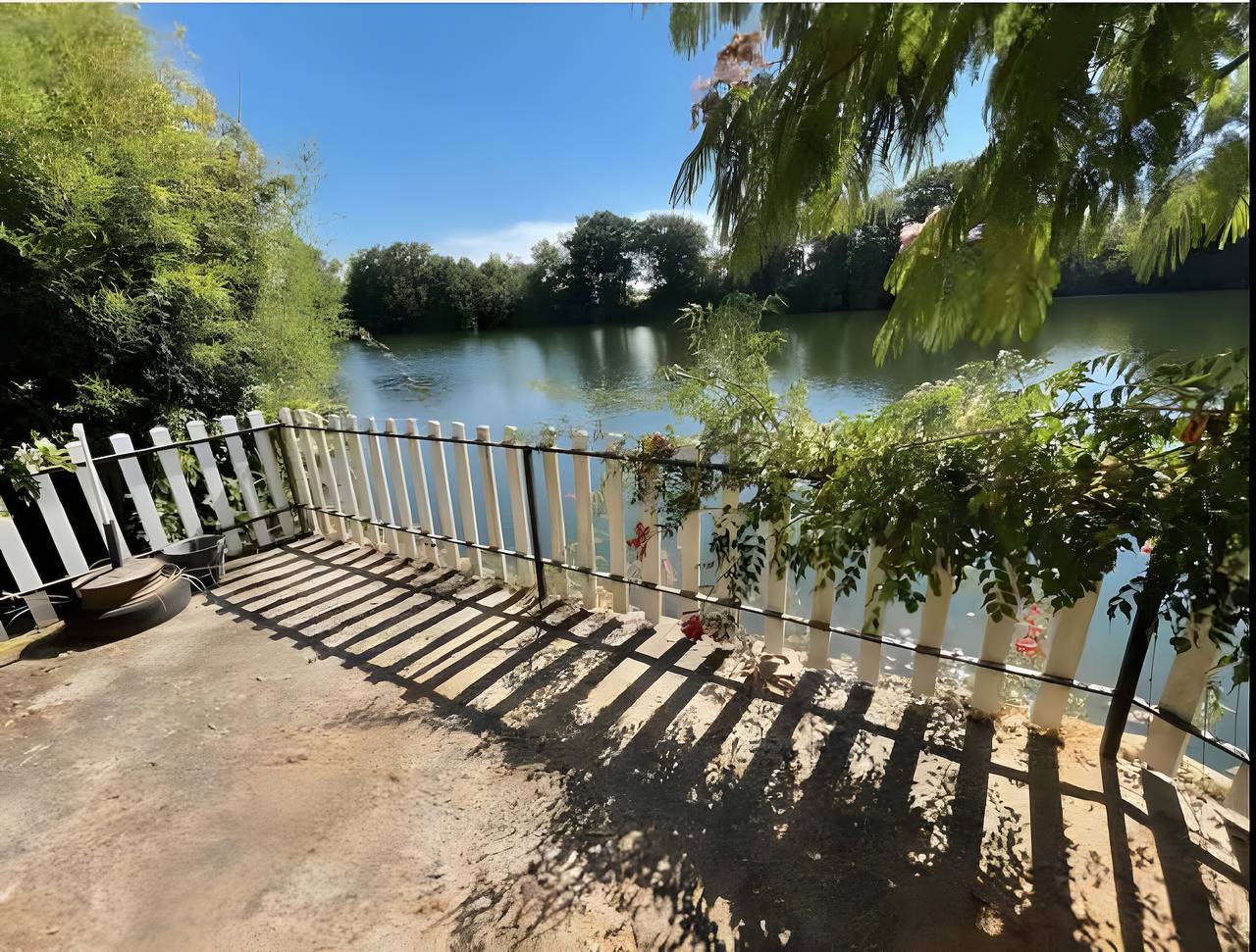 Gîte "Le bord'Eau" : entre riviere et voie verte in Fumel, Quercy