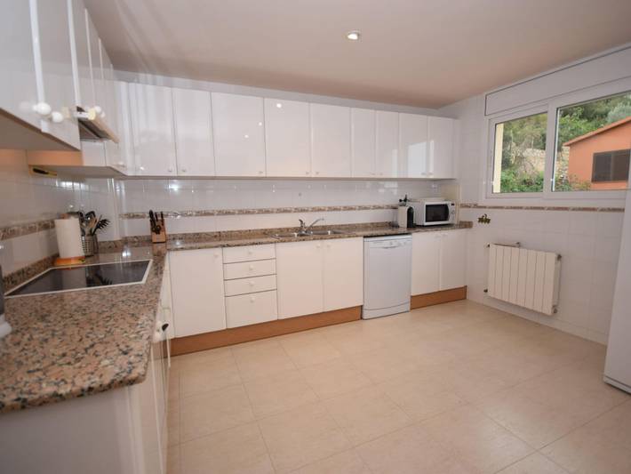 Casa rural para 8 personas, con piscina y balcón, Familias con niños en Santa Cristina de Aro - 4