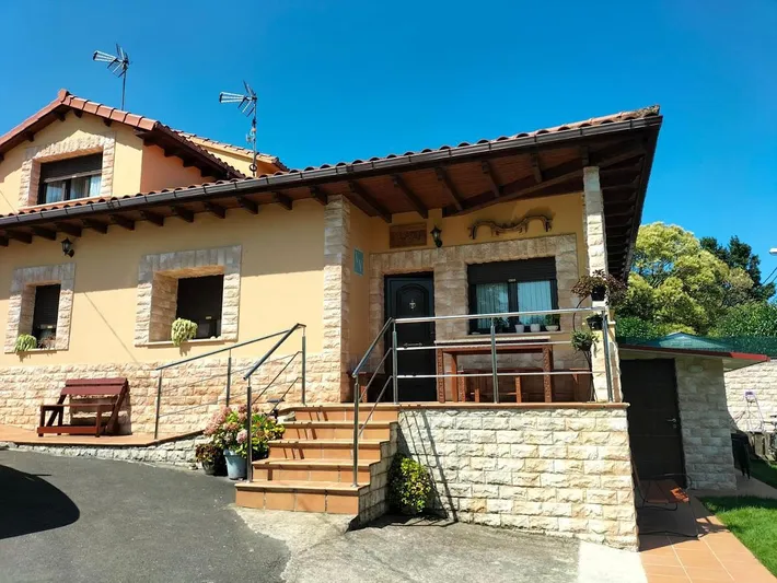 Ferienhaus für 6 Personen, mit Ausblick und Garten - 1