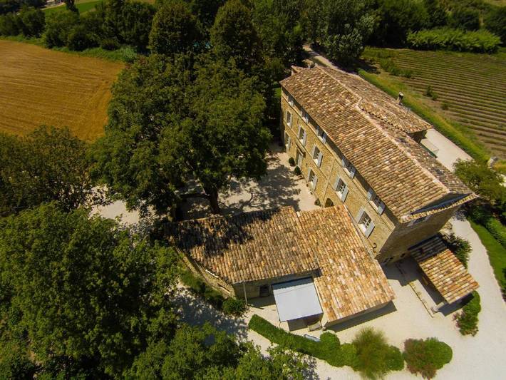 Gîte pour 4 personnes, avec bassin pour enfant et jardin ainsi que piscine et vue, adapté aux familles à Colonzelle - 2