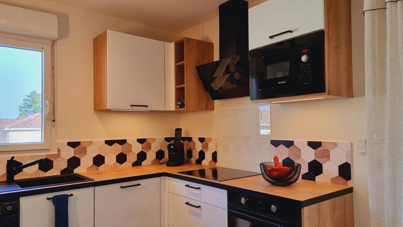 Appartement entier, T2 quartier Mermoz, 2 places de parking privées in Pamiers, Ariège