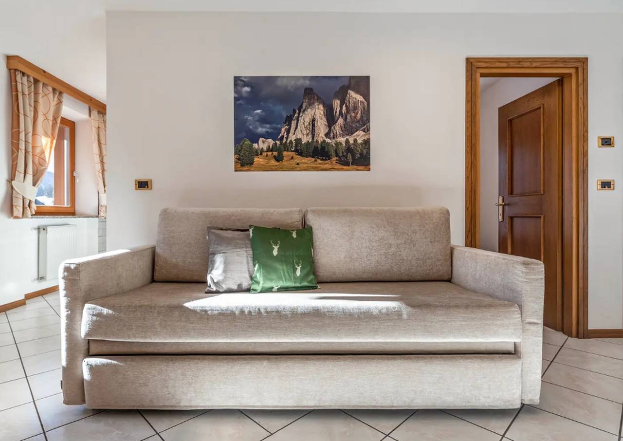 Appartamento intero, Appartamento 'Appartamento Cima Undici' con vista sulle montagne, terrazza condivisa e Wi-Fi in Soraga, Dolomiti Superski