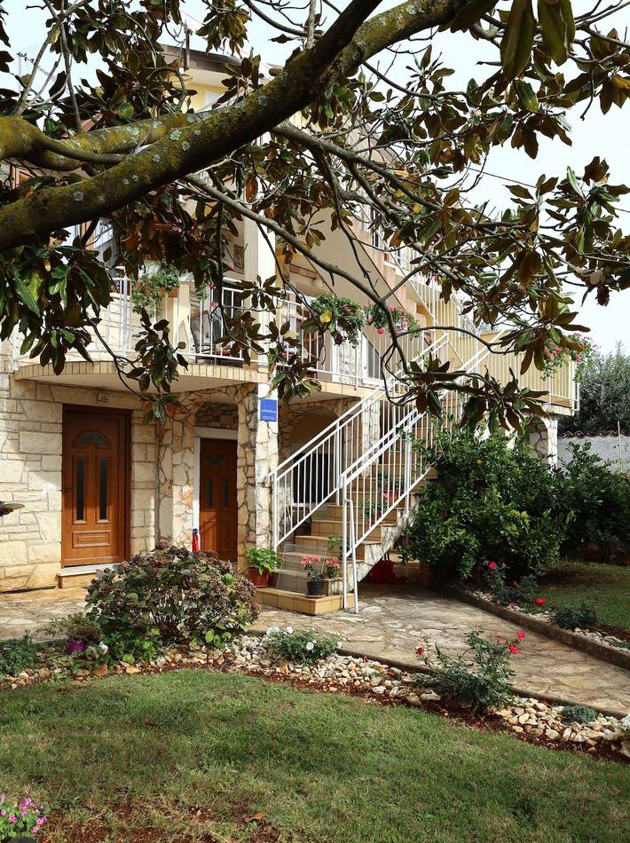 Ganze Ferienwohnung, Ferienwohnung mit Terrasse  in Zambratija, Umag und Umgebung