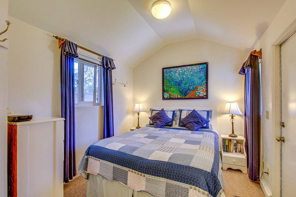 Lovely Beachfront Haus verfügt über atemberaubenden Blick auf den Ozean und privaten Hof! in Cayucos, San Luis Obispo County