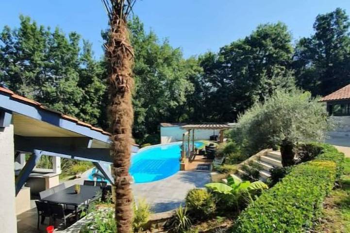 Villa pour 8 personnes, avec jardin