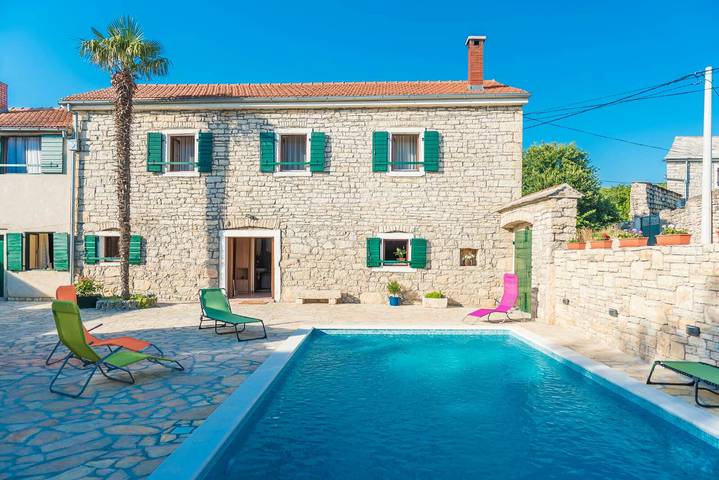 Villa für 10 Personen, mit Balkon und Terrasse sowie Garten in Zadar - 2