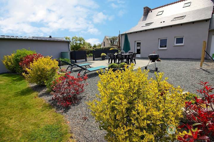 Gîte pour 3 personnes, avec terrasse et jardin, animaux acceptés dans L Armor - 3