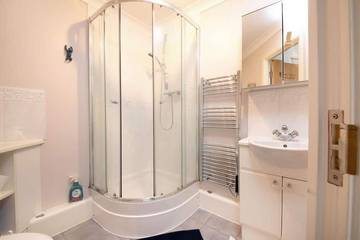 Apartment for 4 People in Basingstoke, Hampshire, Photo 3