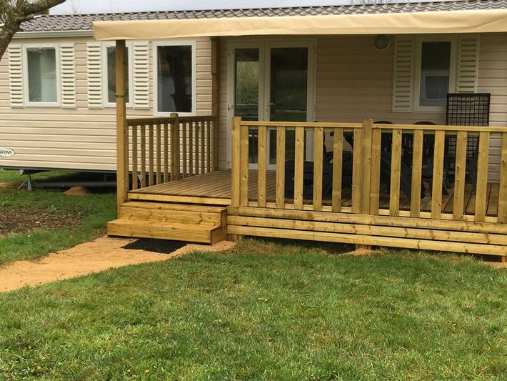 Camping für 6 Personen, mit Terrasse in Burgund