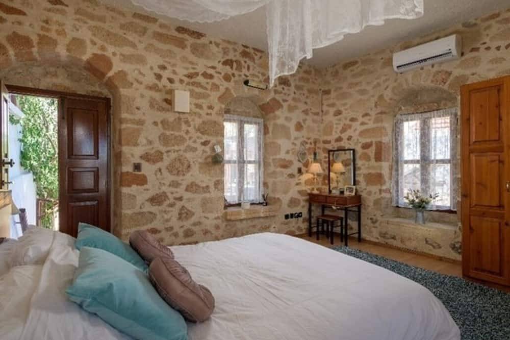 3 Bedroom Modernised Captains House in the Heart of Lindos Village in Lindos, Rhodes