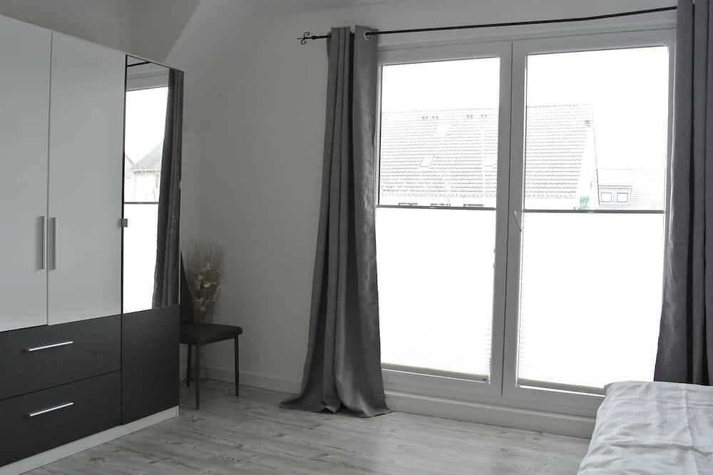 Ganze Wohnung, Viel Platz unterm Dach mit Balkon in Büsum, Dithmarschen