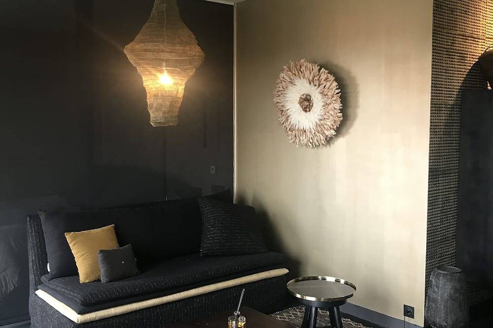 Geheel appartement, Apartment with hotel services and 7/7 concierge service in Salon-de-Provence, Aix-en-Provence en omgeving