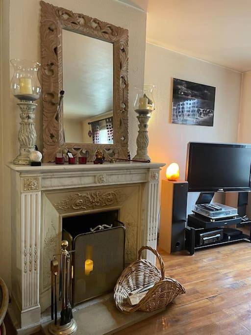 Appartement entier, One-Bedroom Apartment in Senlis, Oise