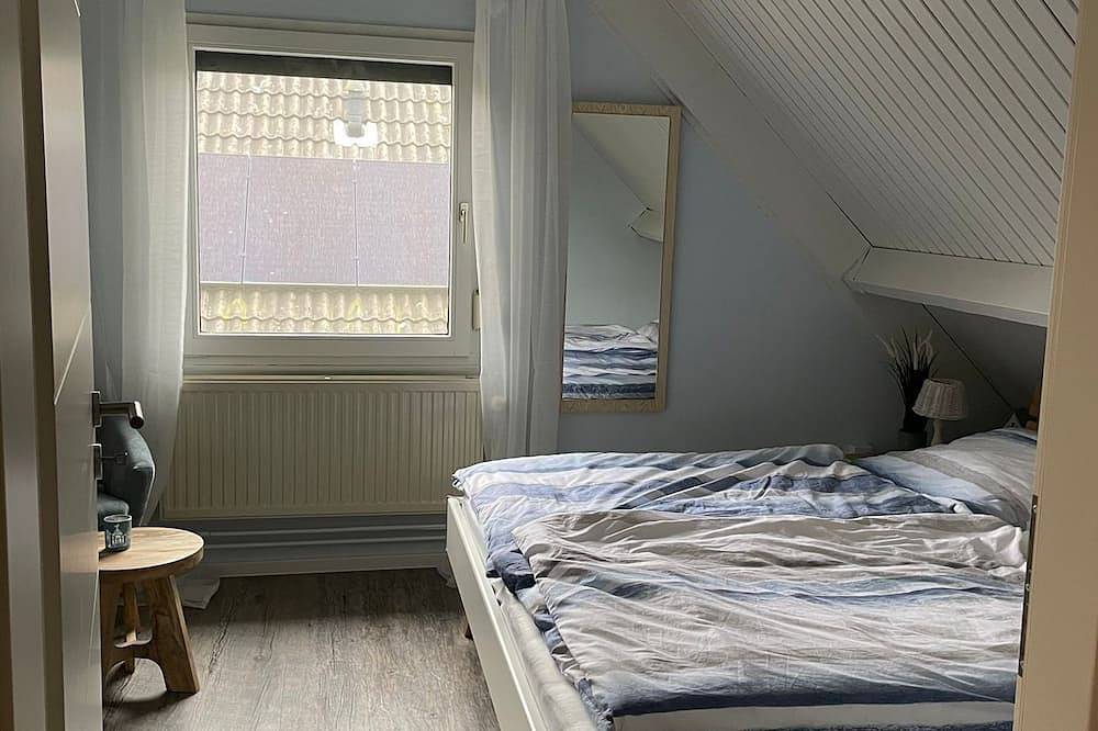 Idyllic, detached vacation home on the Grevelingenmeer in Herkingen, Goeree-Overflakkee