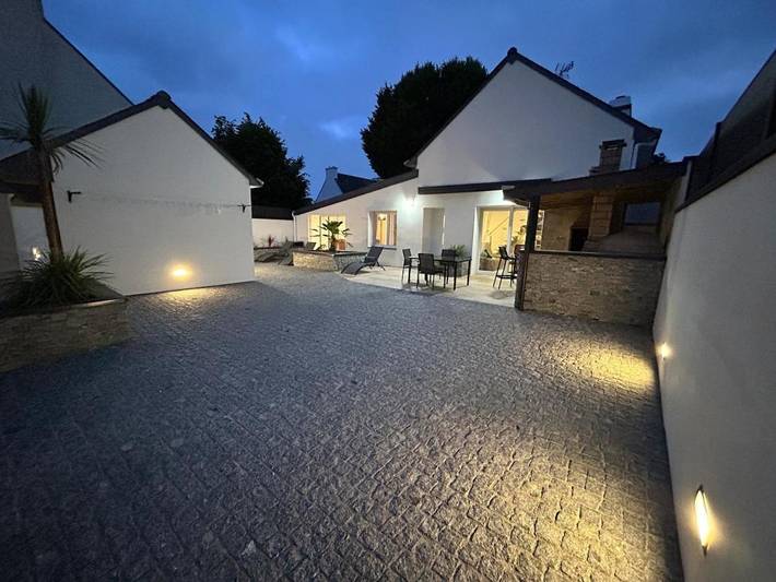 Villa pour 4 personnes, avec jacuzzi ainsi que terrasse et sauna