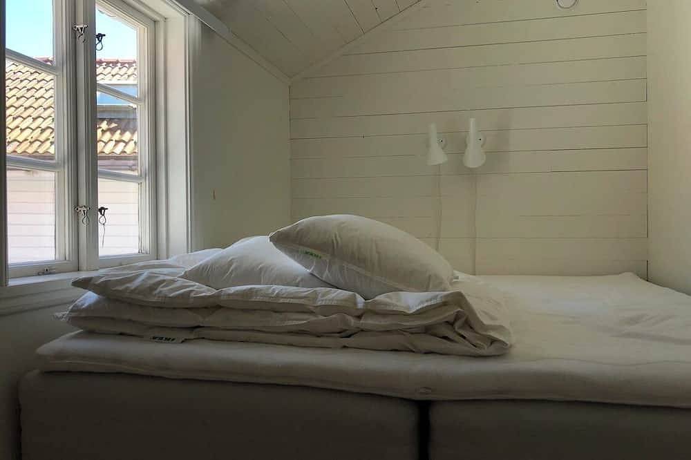 Charming 4-bedroom cottage on Gullholmen, the hidden gem on Swedish westcoast in Stockholm, Schwedische Ostsee