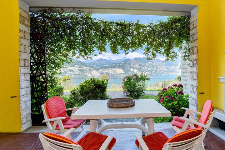 Apartamento entero, Garden Residence Malcesine Lake View  App. G1 in Malcesine, Montañas Garda