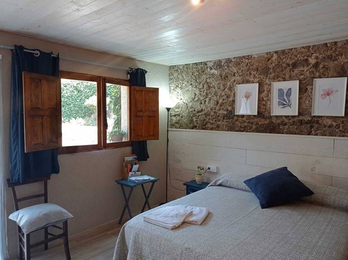 Chalet para 2 personas, con jardín y piscina para niños, Se admiten mascotas en Garrotxa - 2