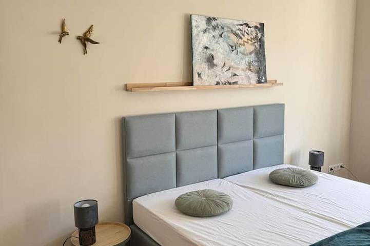 Entire apartment, Central apartment - up to 6 guests in Fürth, Franconia